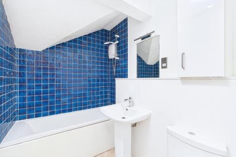 CAM01909G0-PR0386-STILL007