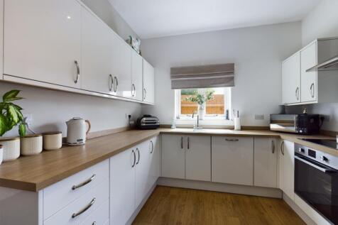 CAM00868P1-PR0027-STILL05