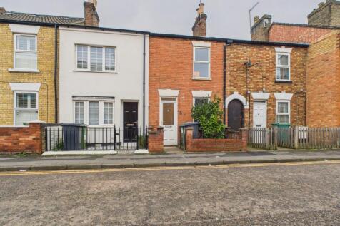 CAM01909G0-PR0455-STILL001