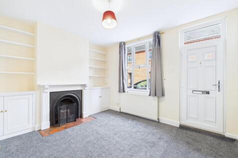 CAM01909G0-PR0411-STILL008