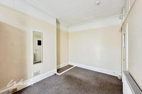 Living/Bedroom Area