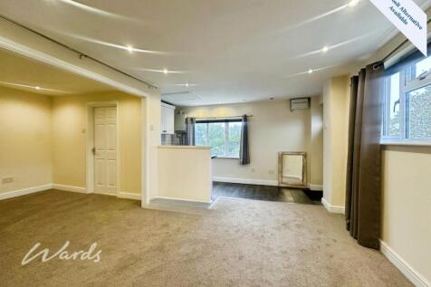 Living/Bedroom Area 