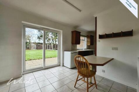 Kitchen/Breakfast...