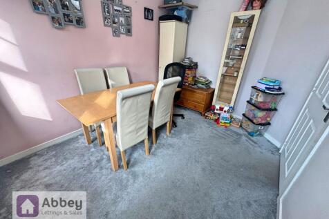 Dining Room/2nd Lounge