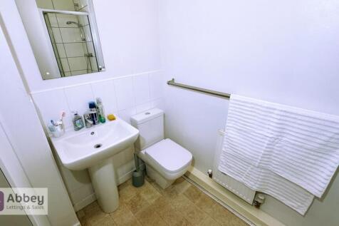 Bedroom 1 Ensuite