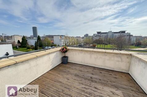 2nd Floor Balcony