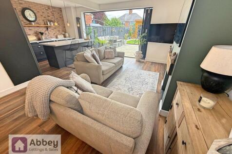 Open Plan Kitchen Living Area