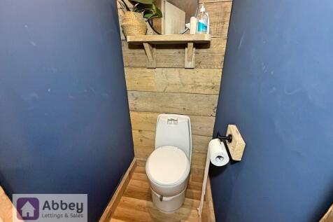 Garden Bar WC