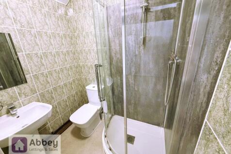Bedroom 1 Ensuite