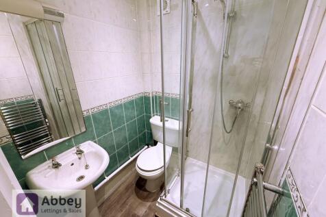 Bedroom 2 Ensuite