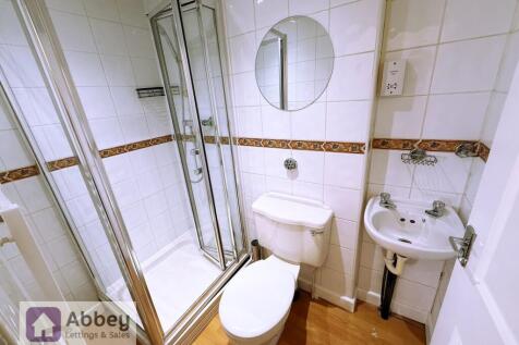 Bedroom 3 Ensuite