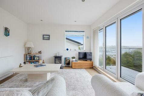 A16 - 31 Churchfields Dartmouth - 240430.jpg