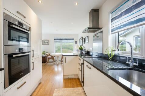 A18 - 31 Churchfields Dartmouth - 240430.jpg