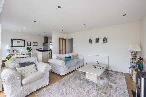 A13 - 31 Churchfields Dartmouth - 240430.jpg
