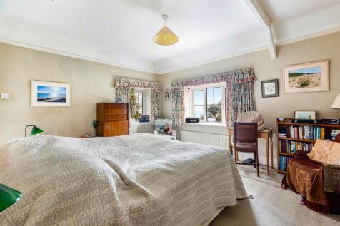 A25 - Strete, Wayside - 240403.jpg