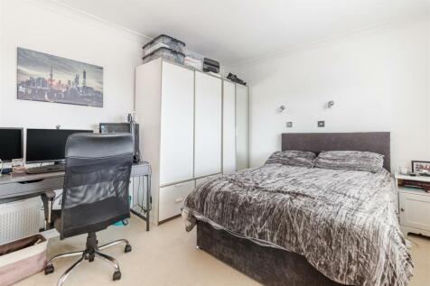 20 Pathfields Bed 4 Dartmouth - 230720.jpg