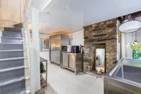 A09 - 37 Crowthers Hill Dartmouth - 250130.jpg