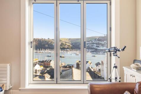 A16 - 44 Above Town Dartmouth - 250130.jpg