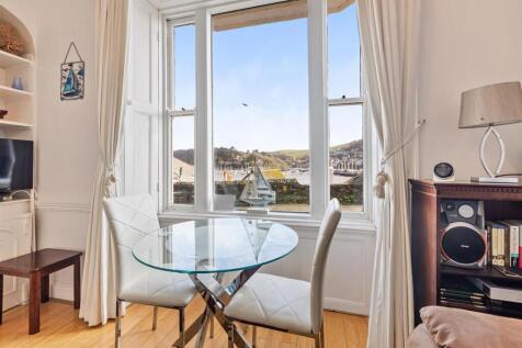 A08 - Flat 2 Dartview 38 Newcomen Road Dartmouth -