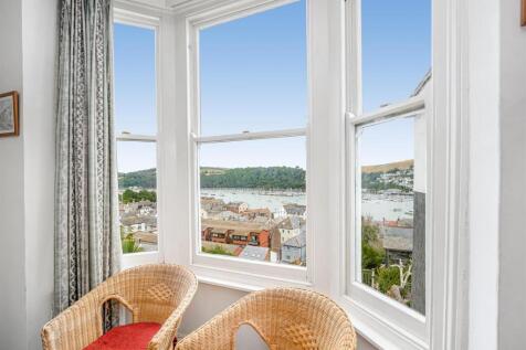 A06 - 37 Above Town Dartmouth - 220712.jpg