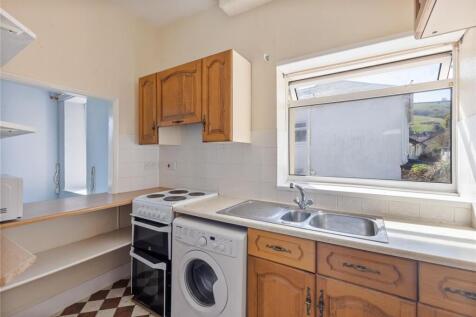 A08 - Flat 1 Hillside Court - 250404.jpg