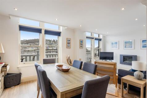 A09 - Embankment House Dartmouth, Flat 2 - 240411.