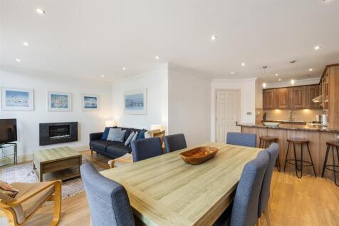 A07 - Embankment House Dartmouth, Flat 2 - 240411.