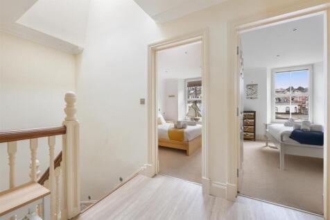 A03 - Embankment House Dartmouth, Flat 2 - 240411.