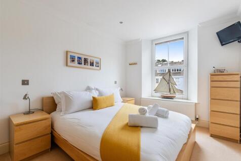 1 - Embankment House Revisit.jpg