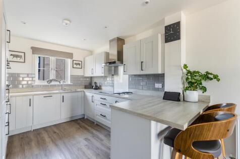 A09 - 24 Cotton Road Dartmouth - 231103.jpg
