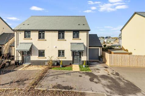 A02 - 24 Cotton Road Dartmouth - 231103.jpg