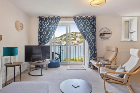 A09 - 28245 Ferryview Castle House, Dartmouth, Sou