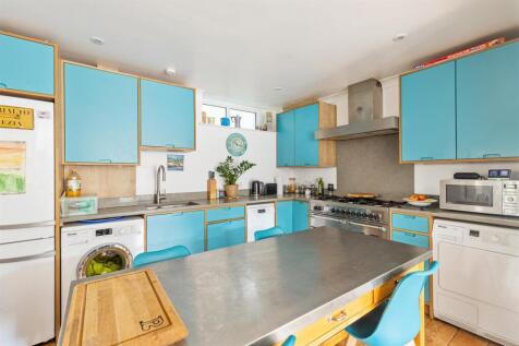 11 Kitchen 16 Fairview Road, Dartmouth - 240821.jp