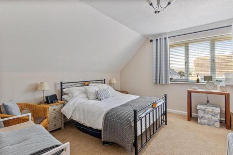 A16 - 14 Crestway, Strete - 250812.jpg