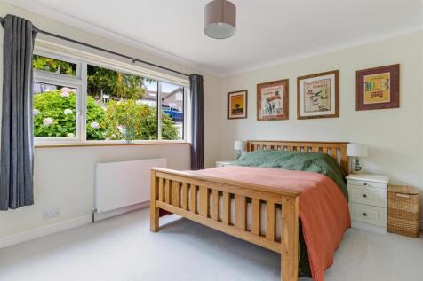 A21 - 25 Church Road Dartmouth - 251014.jpg