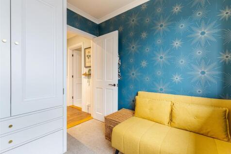 A24 - 25 Church Road Dartmouth - 251014.jpg