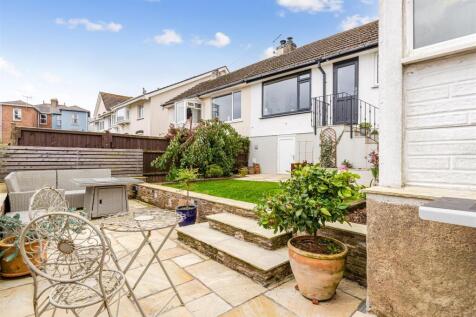 A06 - 25 Church Road Dartmouth - 251014.jpg