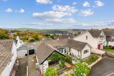 A05 - 25 Church Road Dartmouth - 251014.jpg