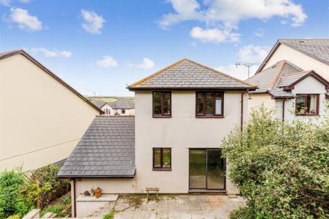 A08 - 64 Seymour Drive Dartmouth - 251010.jpg