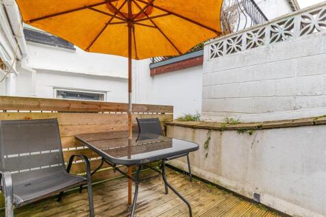 A05 - 27 Newcomen Road, Dartmouth - 251028.jpg