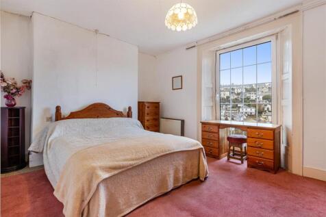 A15 - 18 South Ford Road Dartmouth - 251112.jpg