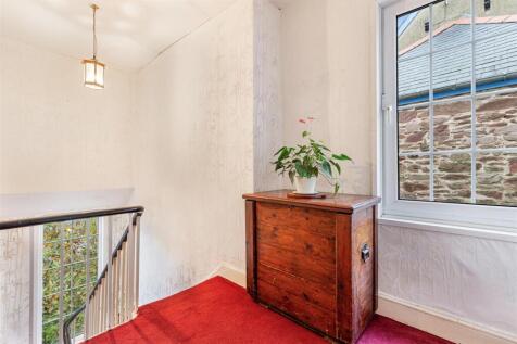 A20 - 18 South Ford Road Dartmouth - 251112.jpg