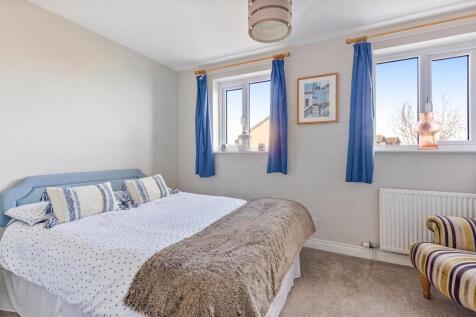 A16 - 7 Oakwood Close Dartmouth - 251118.jpg