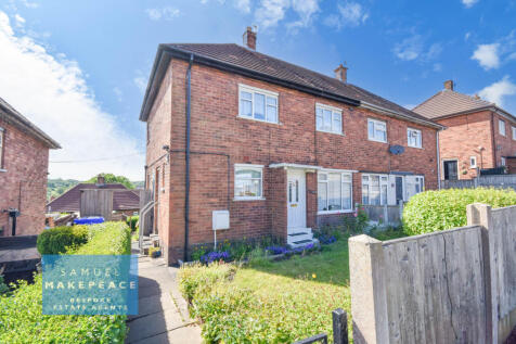 Three Bedroom Semi Detached Property with lovely 