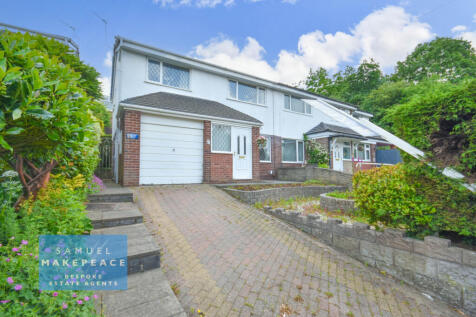 Three Bedroom Semi Detached Property with Drivewa