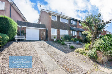 Three Bedroom Semi Detached Property in Highly So