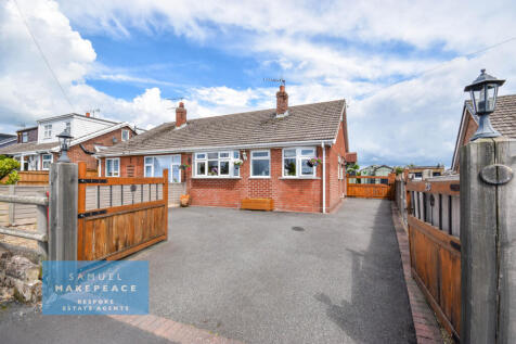 Two Bedroom Semi Bungalow with Spectacular Open F