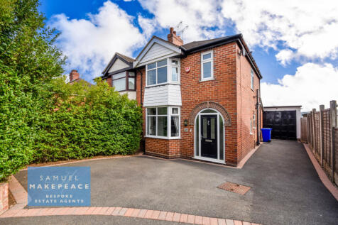 Three Bedroom Semi Detached with Open Plan Kitche