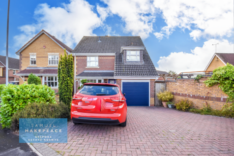 Four Bedroom Detached Home with Integral Garage