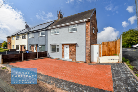 Fully Renovated Three Bedroom End Terrace with Dr